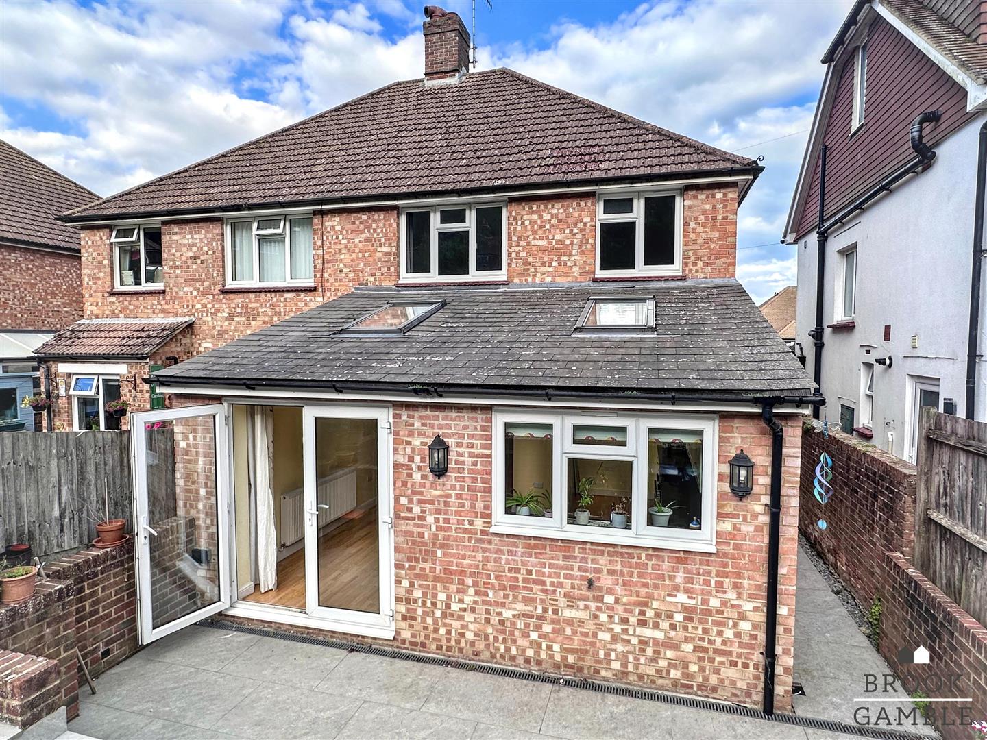 3 Bedroom House - Semi-Detached. Manvers Road in Eastbourne, 2
